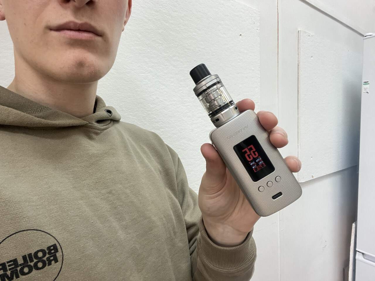 Using the Vaporesso Gen 200