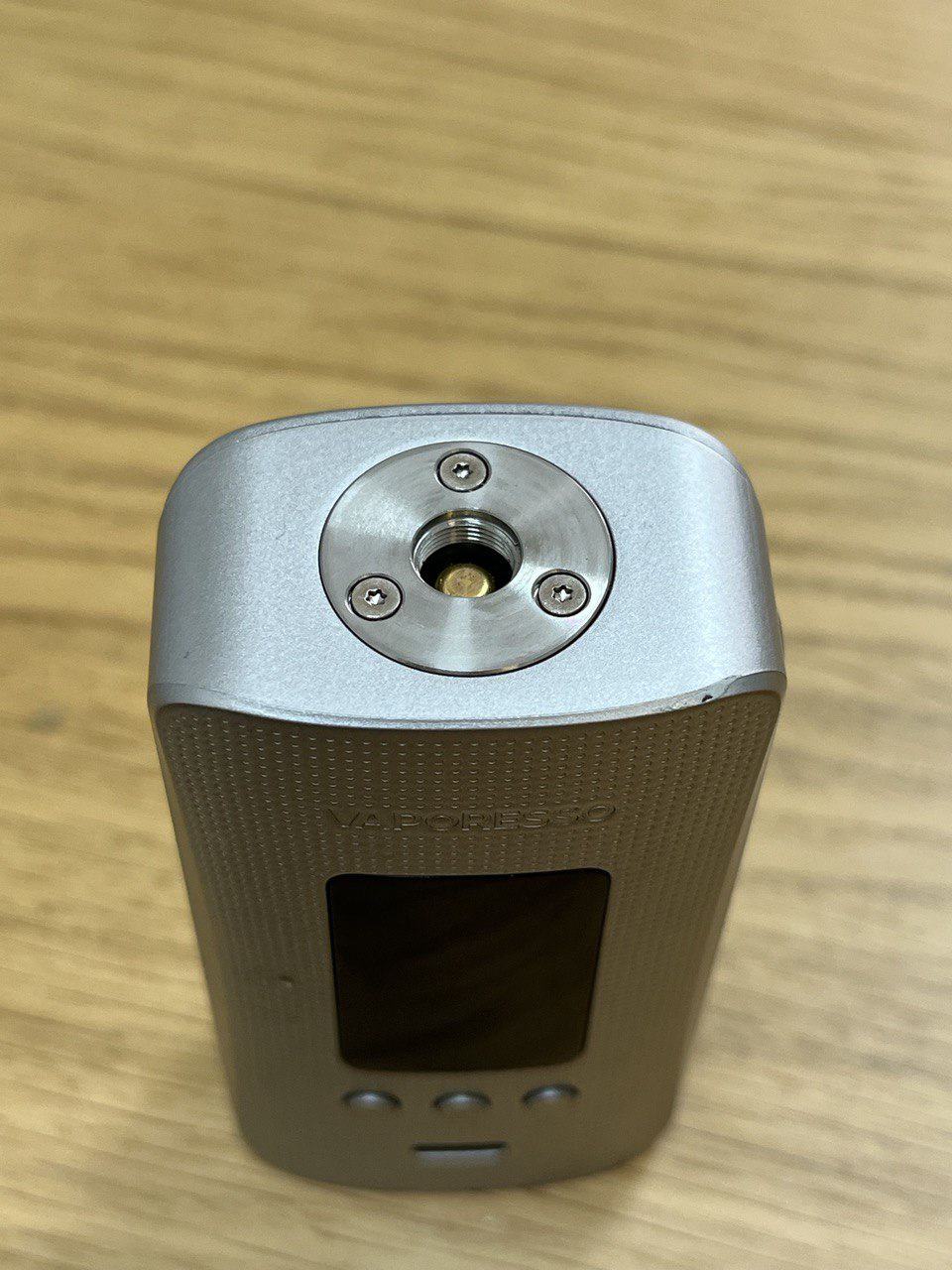 Vaporesso Gen 200 body close-up